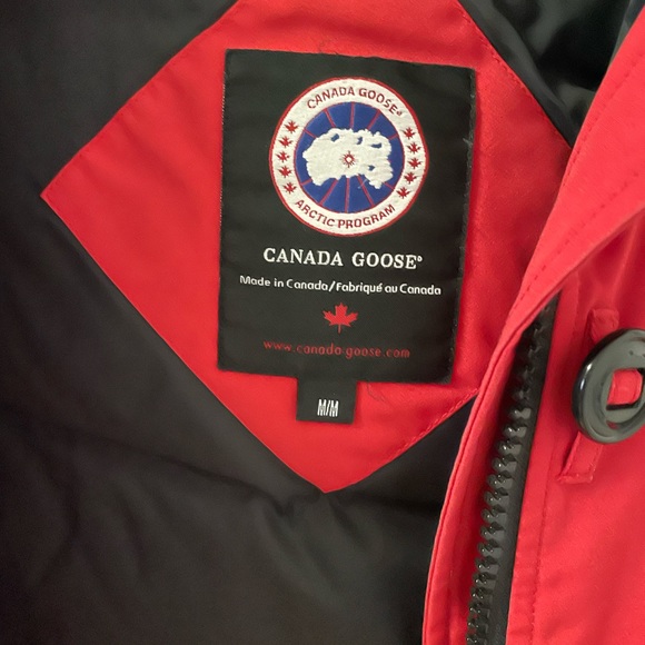 Canada Goose Coat - Picture 3 of 15
